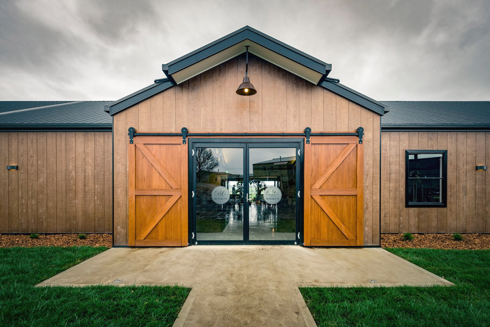 BoxGrove-barn-web